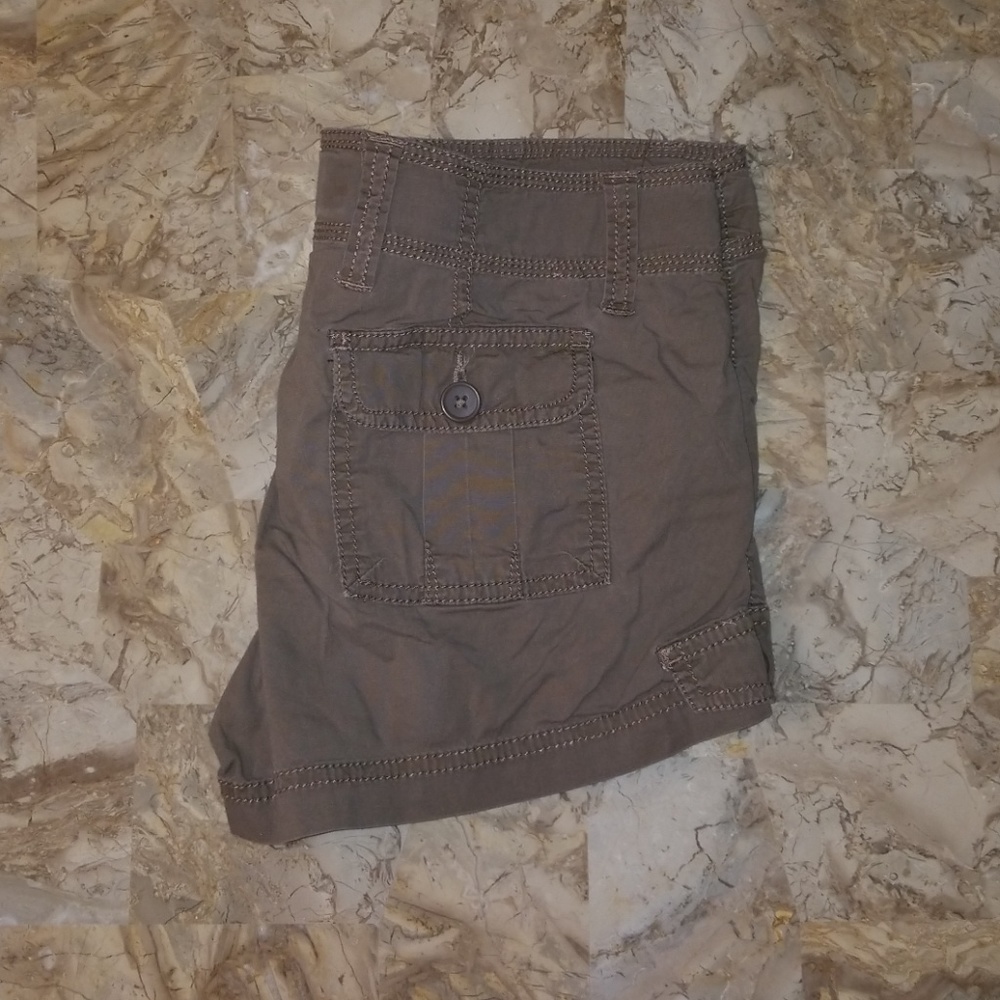 American Rag Shorts - Picture 2 of 2